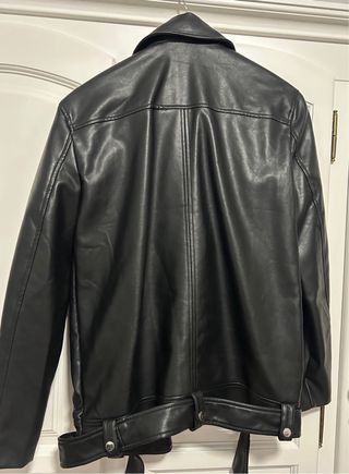 Chaqueta efecto piel Stradivarius