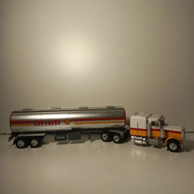 Camión Cisterna Shell