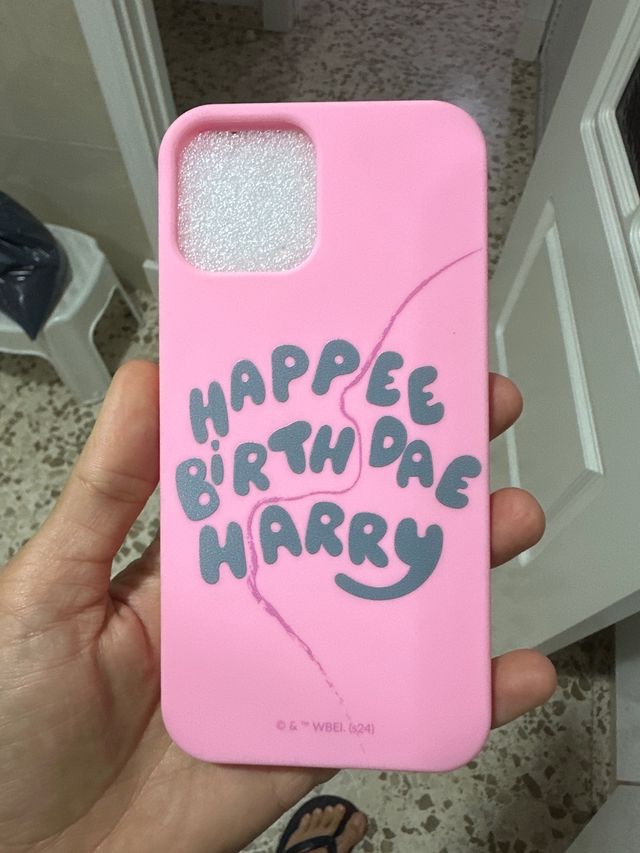 Funda iPhone 12 Rosa Happee Birthdae Harry