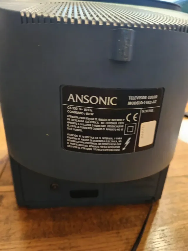 Televisor antigua Ansonic Azul