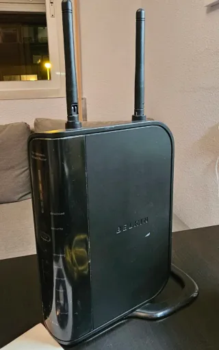 Router Inalámbrico Belkin y Adaptador USB TP-Link