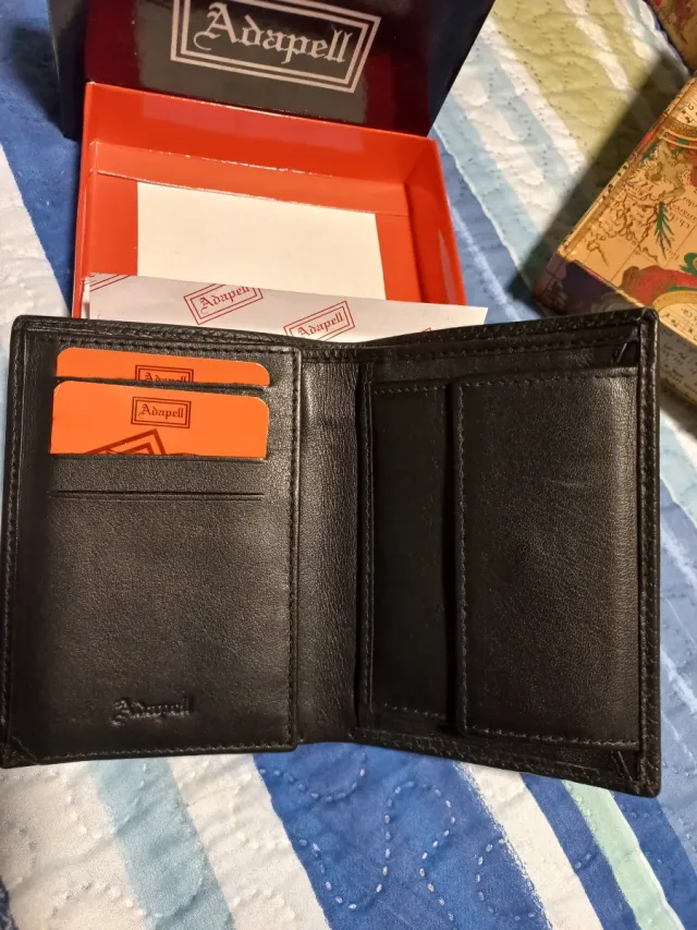 Cartera de piel Adapell negra de caballero