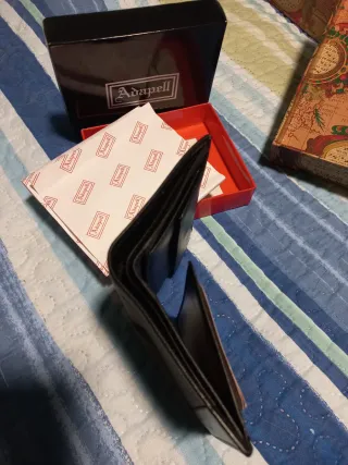 Cartera de piel Adapell negra de caballero