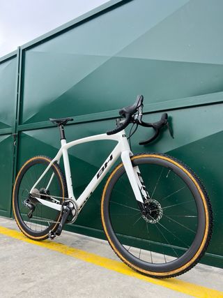 BH RX Team- bici de Carbono con Ruedas Carbono