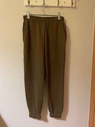 Chándal Pull & Bear verde oliva