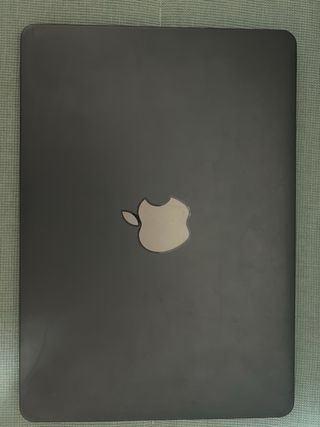 MacBook Air 2019 plateado con cargador original