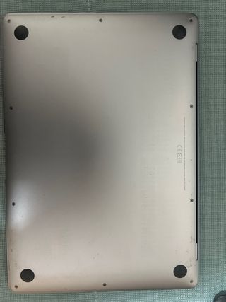 MacBook Air 2019 plateado con cargador original