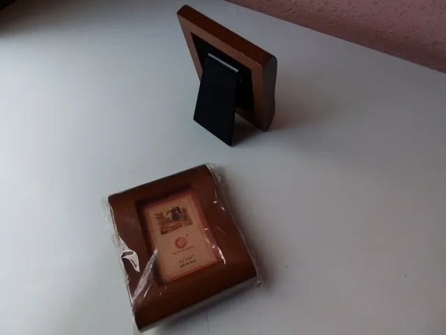 2 Marcos de fotos madera