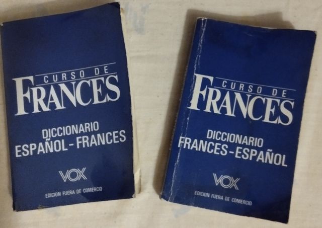 Diccionarios de bolsillo francés y/o italiano.