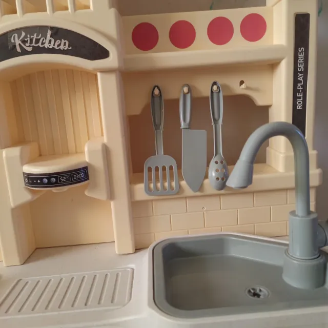 Cocinita de plástico con sonidos