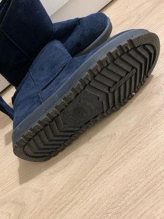 Botas UGC azules con lazo