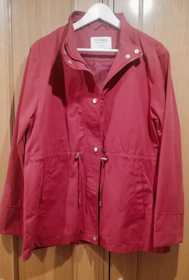 Chaqueta impermeable TIFFOSI Talla XL Roja NUEVA