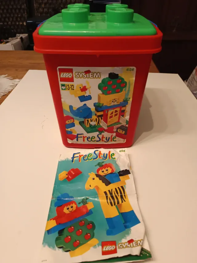 Caja LEGO Freestyle 4134