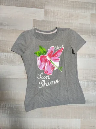 T-shirt Vintage Boutiq con fiore e scritta