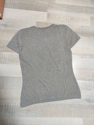 T-shirt Vintage Boutiq con fiore e scritta