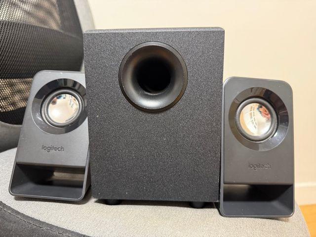 Logitech 2.1 Altavoces Subwoofer