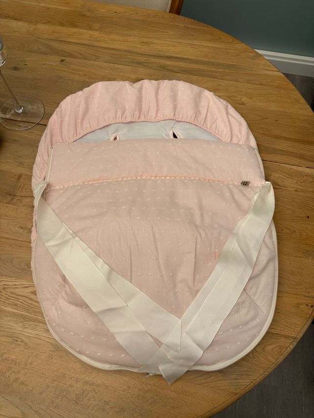 Vestidura Maxi Cosi Niña Rosa Puntos