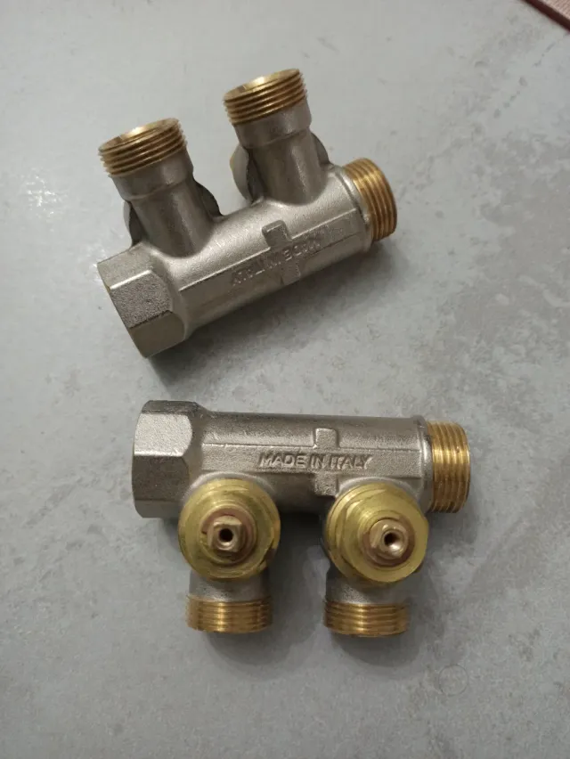 Materiale idraulico per collettori