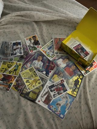 Cromos de fútbol variados
