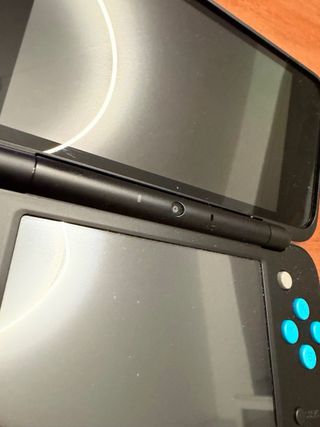 Nintendo New 2DS XL Nero e Turchese