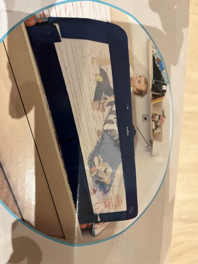 Barrera plegable para cama infantil