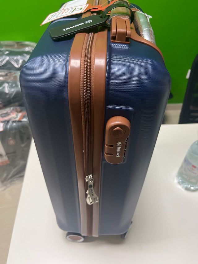oferta Maleta de cabina Benzi azul y marrón