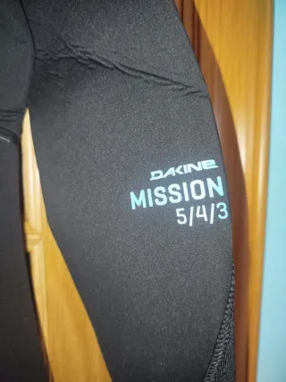Neoprenos Dakine Mission 5.4.3
