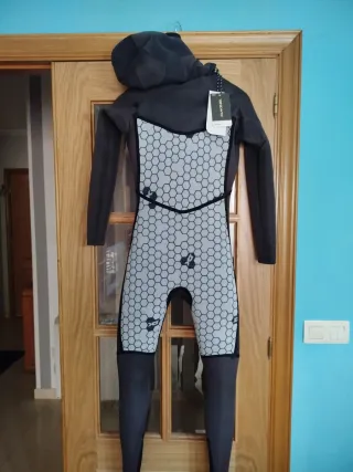 Neoprenos Dakine Mission 5.4.3