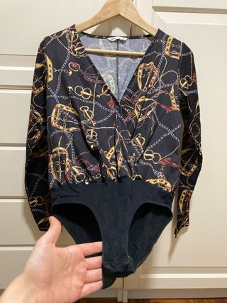 Body negro fiesta cadenas y hebillas