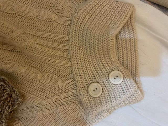 2,Chalecos de punto beige