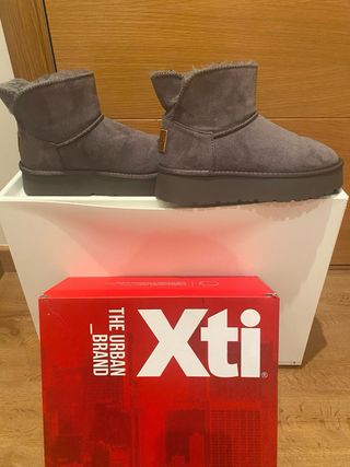 Botas australianas Xti grises