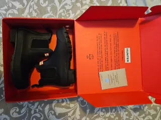 Botines Chelsea Hunter negros 38