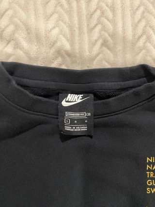 Felpa Nike Sportswear Swoosh Nera Oro