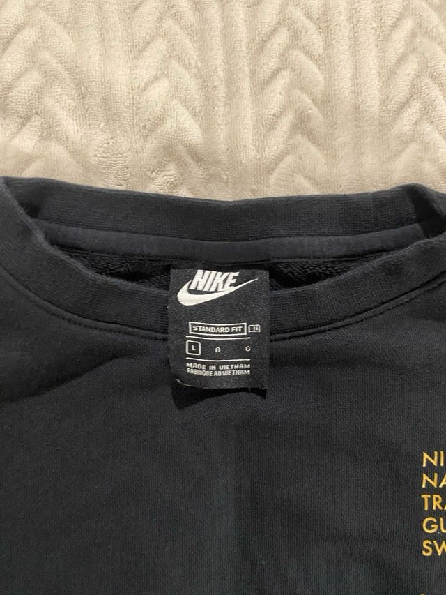 Felpa Nike Sportswear Swoosh Nera Oro