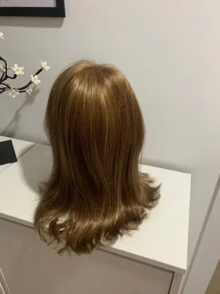 Peluca Oncológica Castaña Multicolor