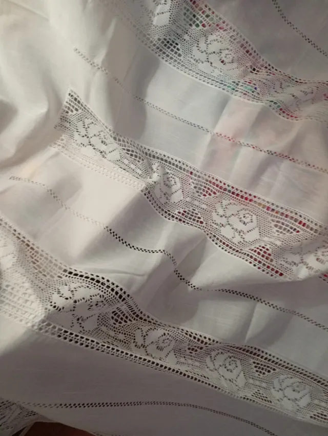 Cortina moderna com fio e entredoses