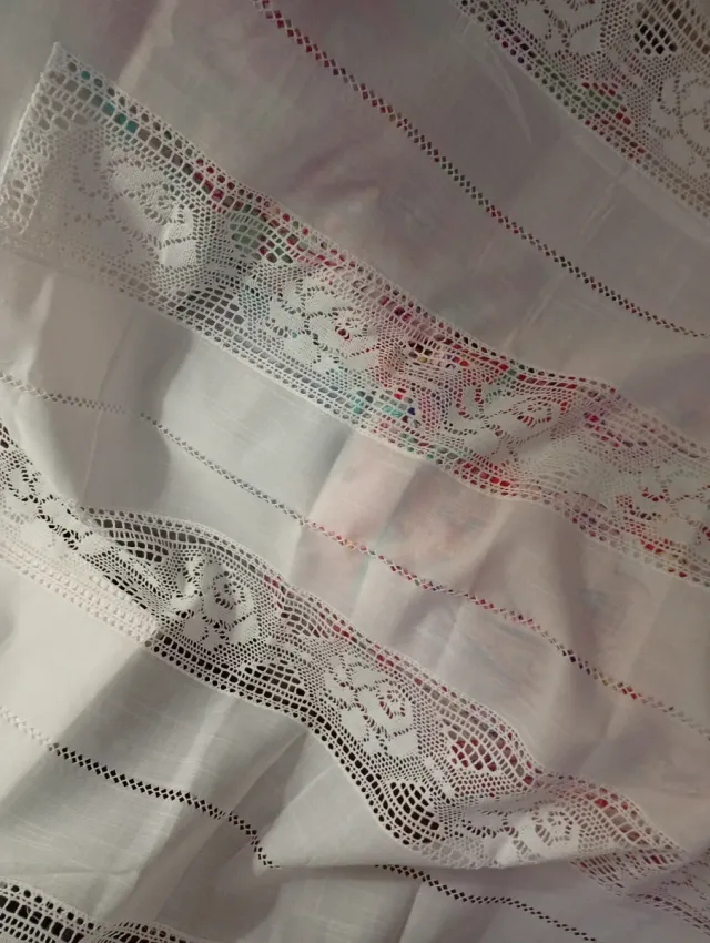 Cortina moderna com fio e entredoses