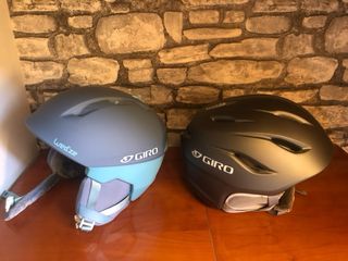 Pack de 2 cascos de esquí sin usar