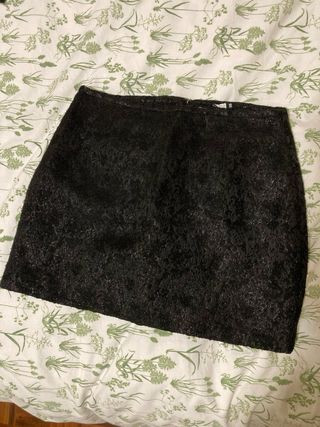 Falda mini negra fiesta con bordado