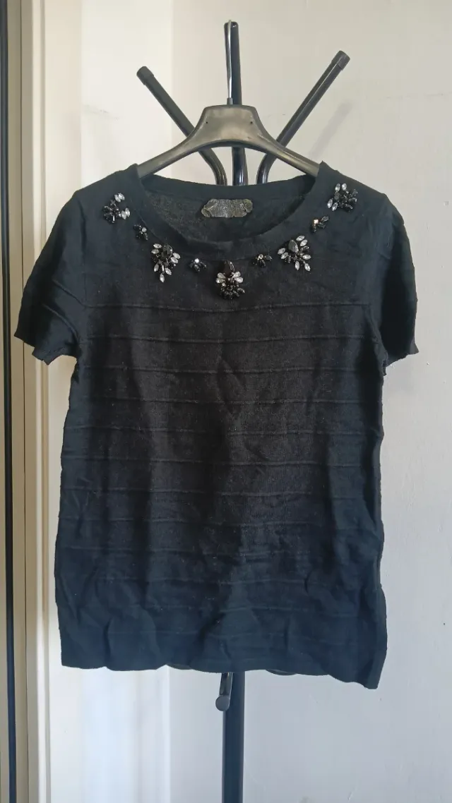 Maglietta donna nera con perline