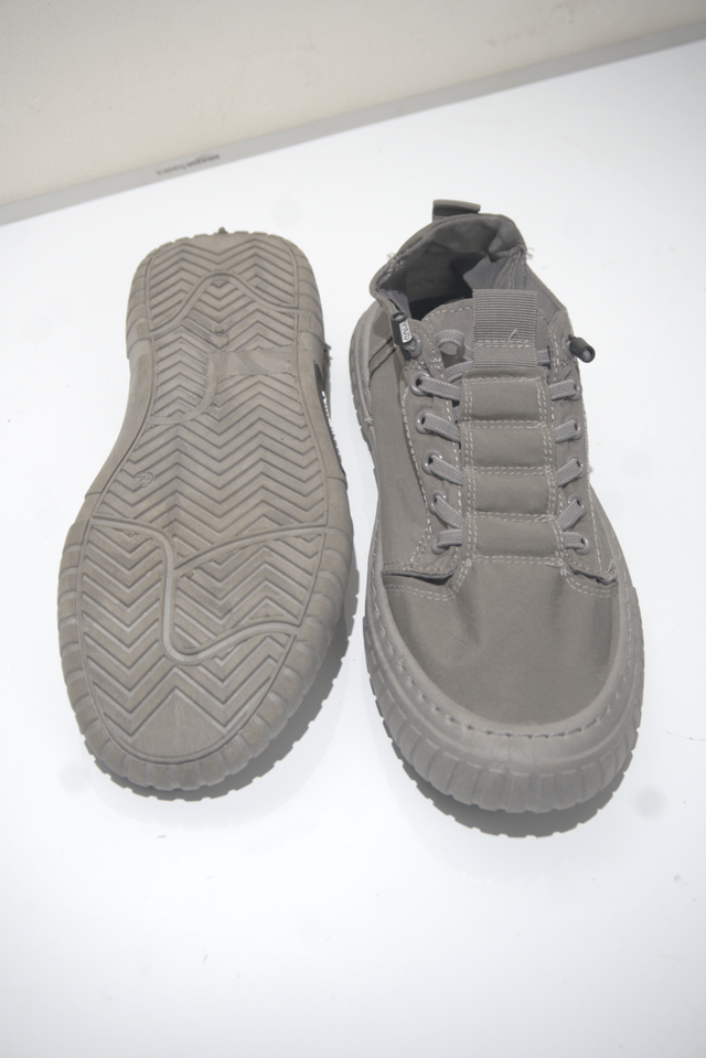 Zapatillas casuales grises talla 42