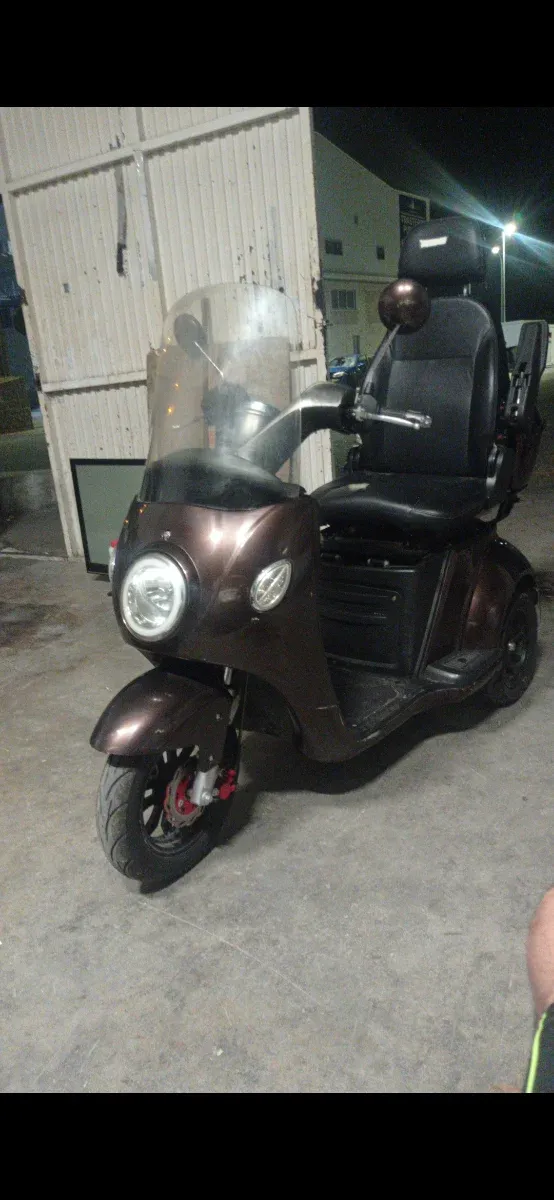 Scooter eléctrico 3 ruedas