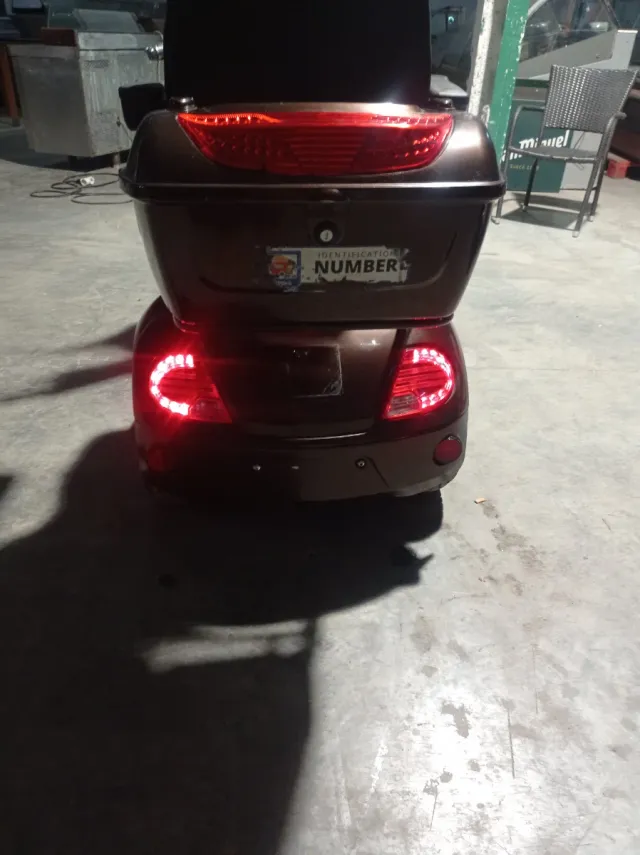 Scooter eléctrico 3 ruedas