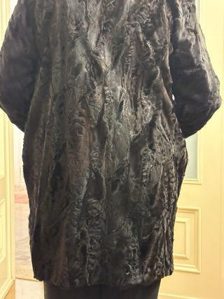 Abrigo de astracán negro