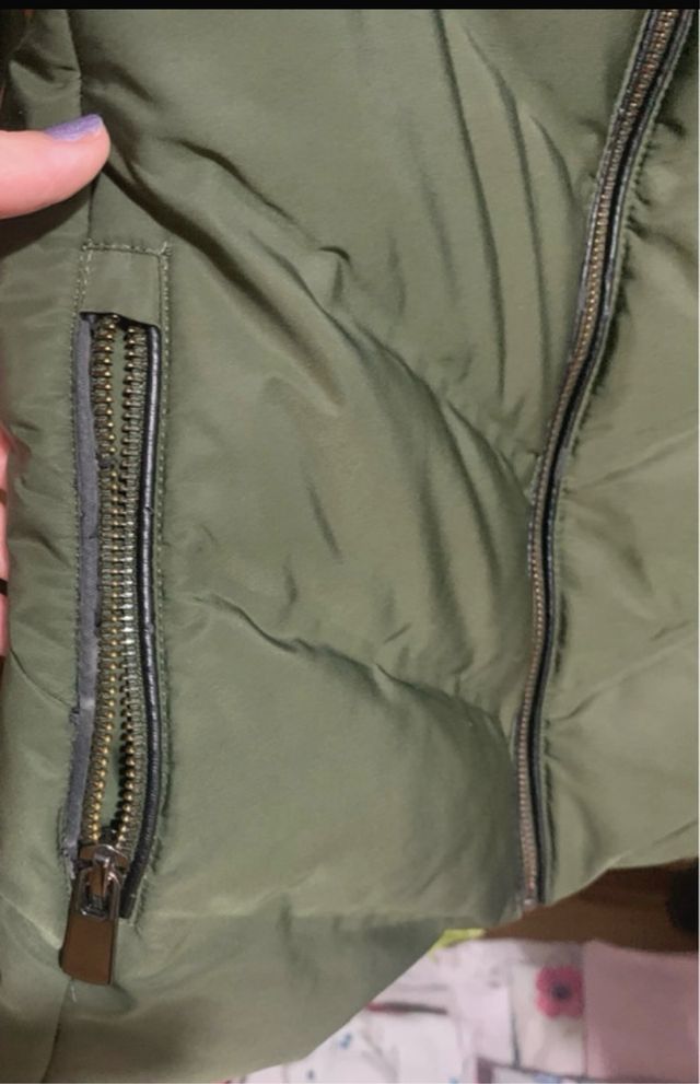 Chaqueta Zara verde con forro negro