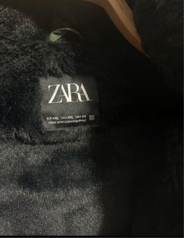 Chaqueta Zara verde con forro negro
