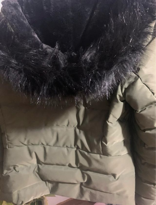 Chaqueta Zara verde con forro negro