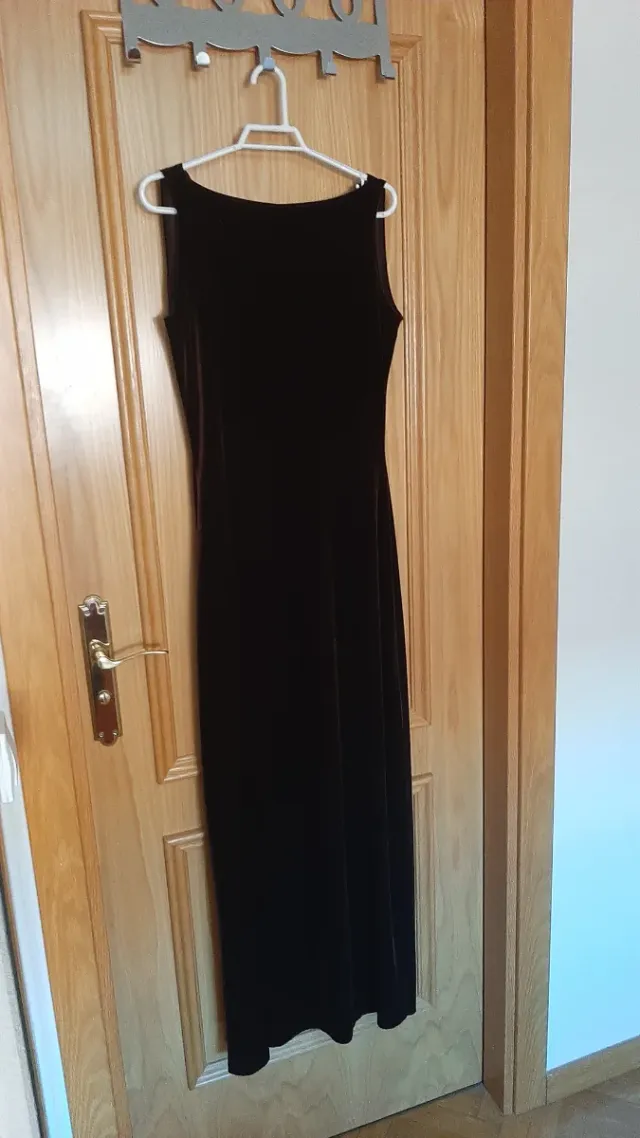 Vestido fiesta terciopelo color chocolate