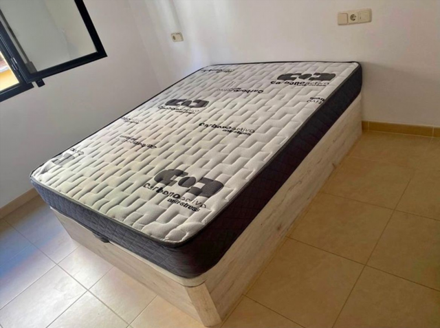 Canapés novos em todas as medidas