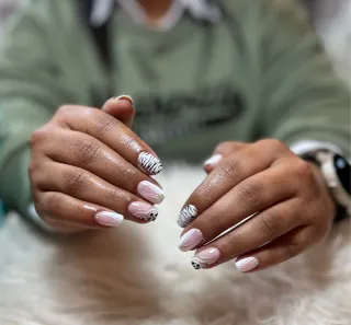 Manicurista y pedicurista a domicilio